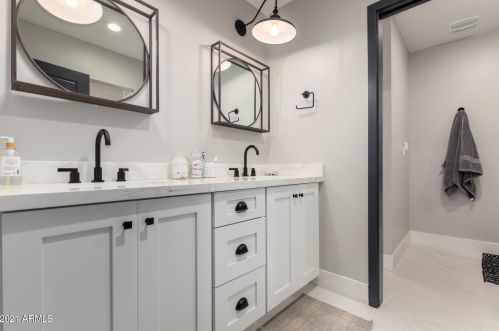 6023 Lewis Ave, Scottsdale AZ 85257-2402 exterior