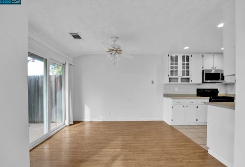 1570 London Cir, Benicia CA  94510-1339 exterior