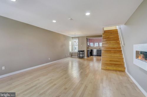 2417 Grays Ferry Ave, Philadelphia PA  19146-2450 exterior