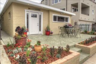 429 Marine Ave, Manhattan Beach CA  90266-4470 exterior