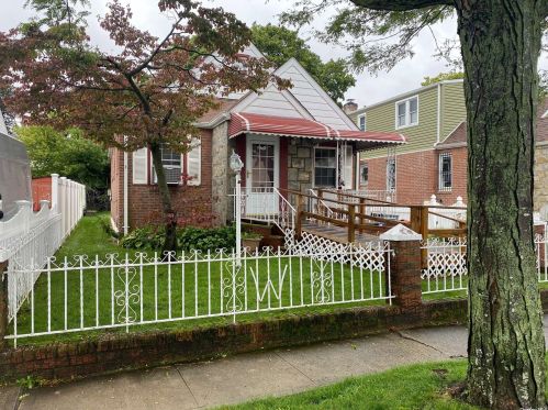 130-56 223rd St, Jamaica, NY 11413-1223