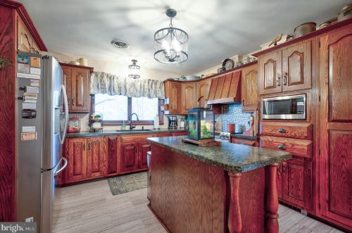 23334 Great Cove Rd, Mc Connellsburg PA  17233-8331 exterior