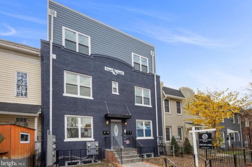 1111 Holbrook Ter, Washington DC 20002-2704 exterior