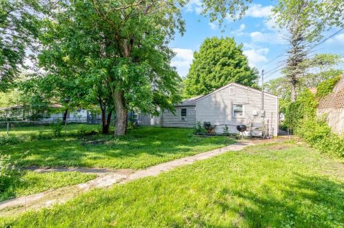 7450 Southeastern Ave, Hammond IN  46324-2925 exterior