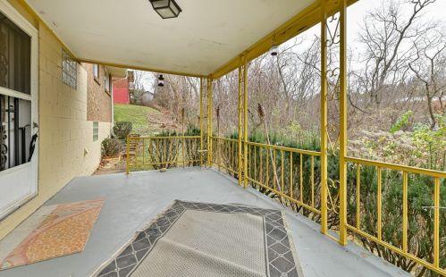 577 Grove Rd, Verona PA  15147-1656 exterior