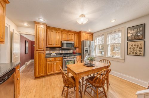 1919 Church St, Milwaukee WI 53213-2129 exterior