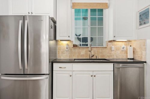 4037 Vista Calaveras St, Oceanside CA  92056-4607 exterior