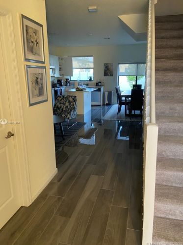 3323 106th Ter, Hialeah, FL 33018-4603