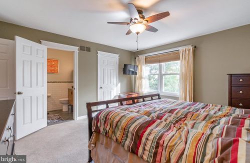 296 Stone Rdg Dr, Norristown PA  19403-5222 exterior