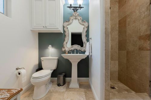 840 Fairway Dr, Bakersfield CA 93309-2416 exterior