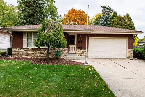 1810 Abbott Ave, Milwaukee WI 53221-3426 exterior