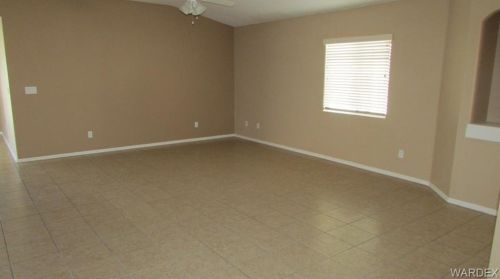 2427 Topanga Dr, Bullhead City AZ  86442-8463 exterior