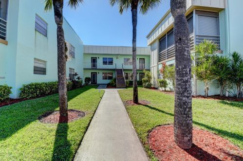330 Burgundy G, Delray Beach, FL 33484-4939