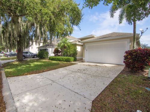 1220 25th Ter, Vero Beach FL 32968-5068 exterior