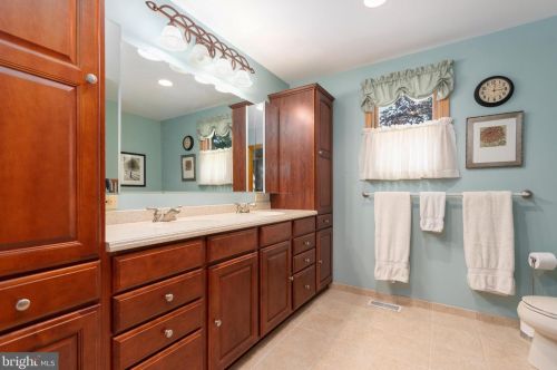 27 Brandywine Dr, Berlin Boro NJ  08009-2225 exterior