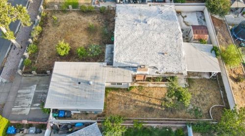 27325 Santa Clarita Rd, Santa Clarita CA  91350-1317 exterior