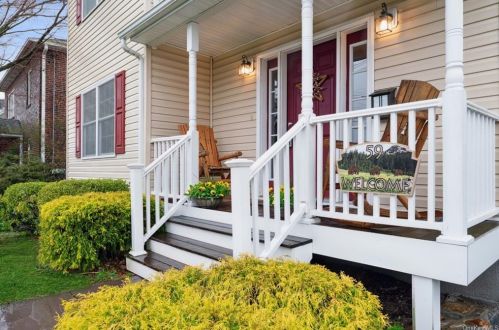 59 Sherwood Ave, Crotonville, NY 10562-3546