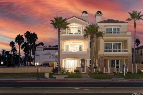 1616 Pacific Coast Hwy, Huntington Beach, CA 92648-4434