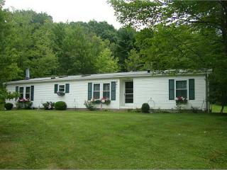 201 Browns Hill Rd, Valencia, PA 16059-3003