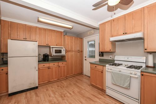 11218 10 Ave, Kenosha WI 53158-5264 exterior