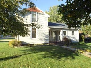 1207 14th St, Brodhead, WI 53520-1656