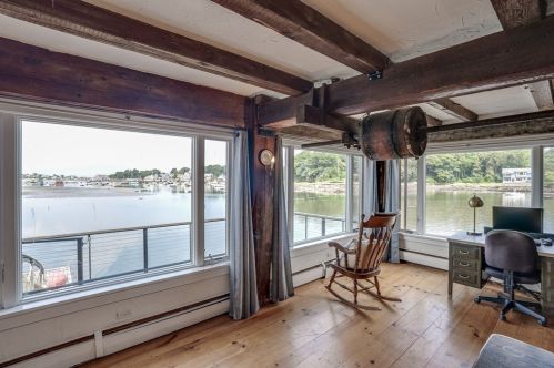 672 Washington St, Gloucester MA 01930-1335 exterior