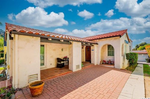 1151 Cedar St, Glendale, CA 91207-1728