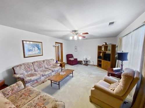 801 Hamilton St, West Columbia, TX 77486-2923