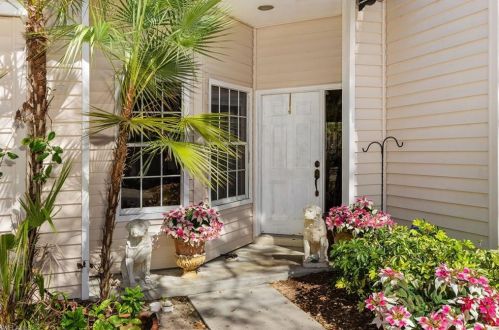 2653 Aft Ave, Naples, FL 34109-7616