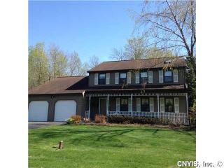 4800 Limehill Dr, Syracuse, NY 13215-1307