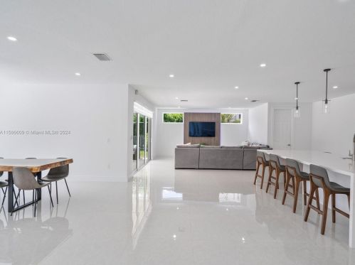 3761 144th Ave, Hollywood FL  33027-3785 exterior