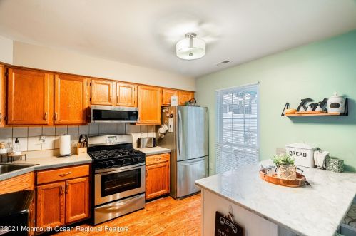 88 Rita Ln, Jackson Twp NJ  08527-2367 exterior