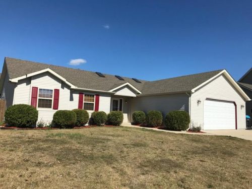 8610 Kingsway Ln, Sturtevant, WI 53177-2985