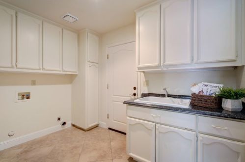 111 Burrill Dr, Folsom CA  95630-2270 exterior