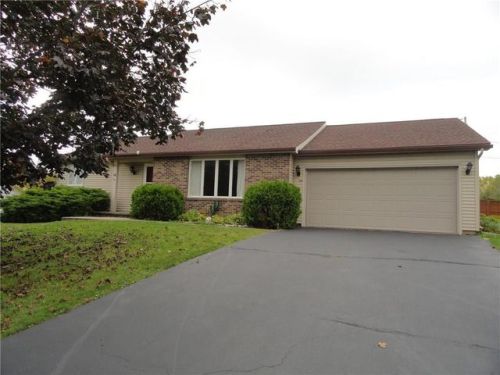 16 Temple Rd, Henrietta, NY 14467-8910