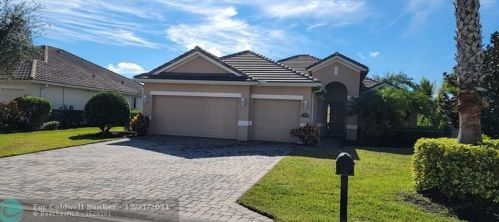 7654 Fieldstone Ranch Sq, Vero Beach FL  32967-2948 exterior