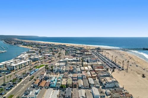 109 24th St, Newport Beach, CA 92663-3401