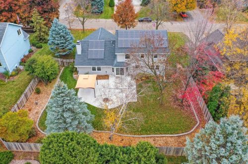 300 Orchard Ln, Green Bay, WI 54301-2869