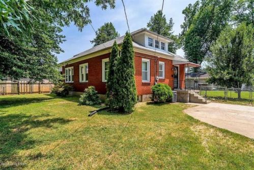 5706 Tamarack Ln, Louisville, KY 40258-2132