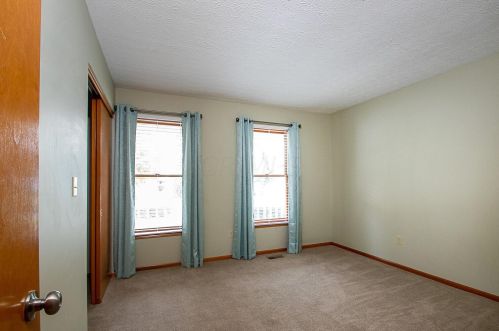 245 Key Blvd, Pataskala OH  43062-8121 exterior