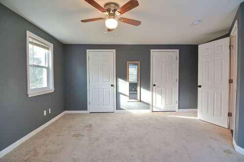 12 Olesen Rd, Derry NH 03038-4846 exterior