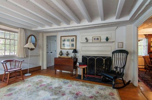 47 Fowler St, North Kingstown, RI 02852-5007