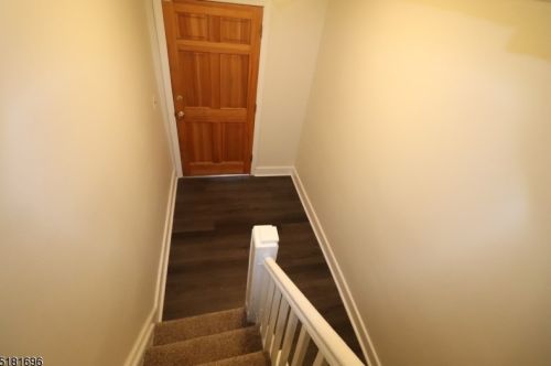 210 8 Ave, Manville NJ  08835-1233 exterior