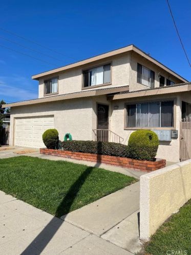 12436 Oxford Ave, Hawthorne, CA 90250-4655