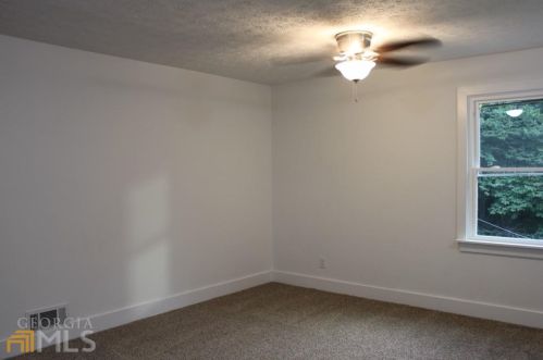 1146 Redwine Rd, Fayetteville GA  30215-2343 exterior