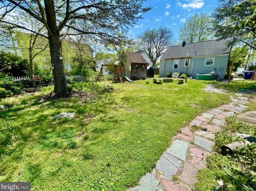 39 3rd St, Florence NJ  08518-2001 exterior