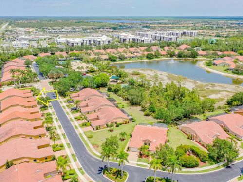 15081 Cortona Way, Naples FL  34120-0669 exterior