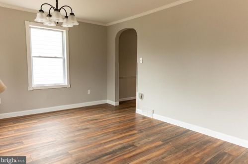 308 Perkiomen Ave, Lansdale, PA 19446-3527