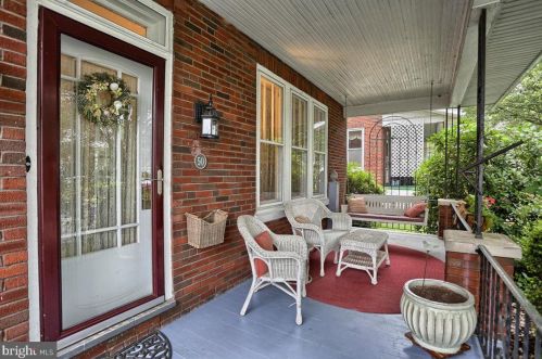 50 10th St, Lemoyne, PA 17043-1405