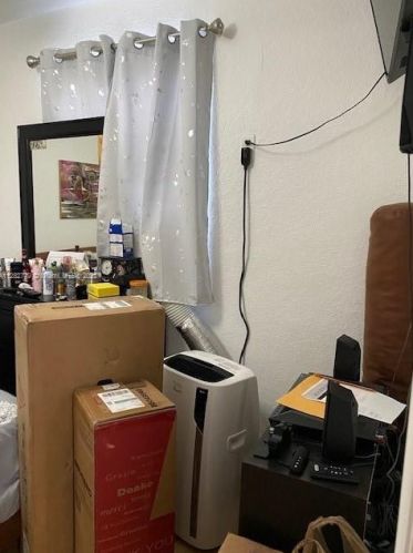 874 70th Pl, Hialeah FL  33014-5220 exterior